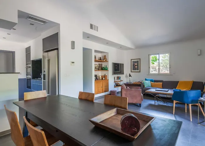 Luxurioese Schaeferei 2km Vom Von Santa Giulia Entfernt By Interhome בית נופש