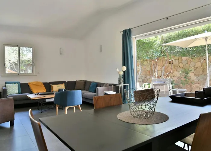 Luxurioese Schaeferei 2km Vom Von Santa Giulia Entfernt By Interhome בית נופש