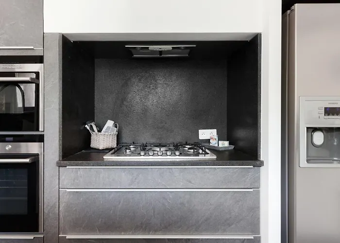 Luxurioese Schaeferei 2km Vom Von Santa Giulia Entfernt By Interhome בית נופש *