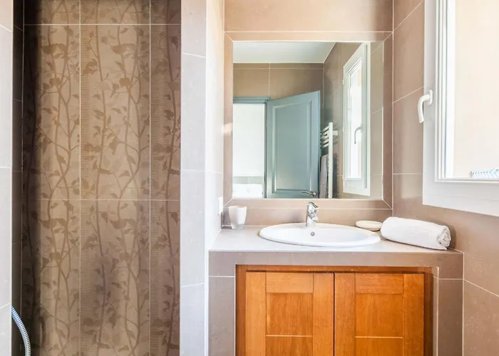 Luxurioese Schaeferei 2km Vom Von Santa Giulia Entfernt By Interhome * פורטו-וישיו