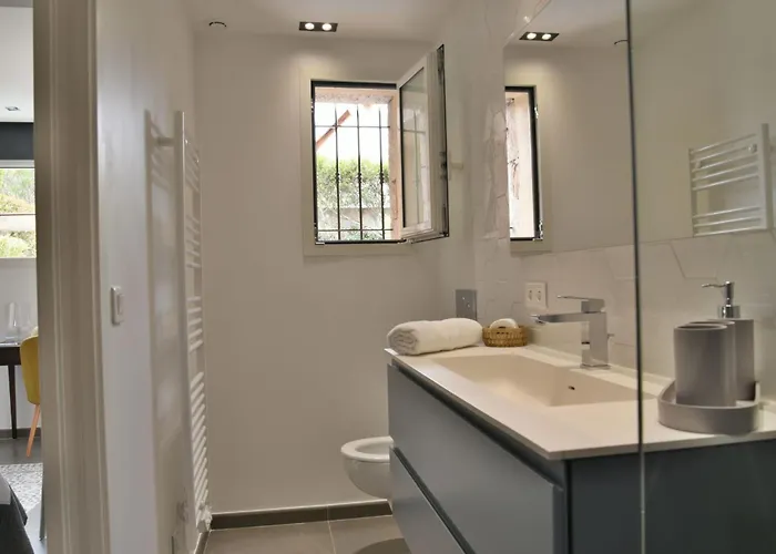 בית נופש Luxurioese Schaeferei 2km Vom Von Santa Giulia Entfernt By Interhome