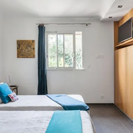 Holiday home Luxurioese Schaeferei 2km Vom Von Santa Giulia Entfernt By Interhome