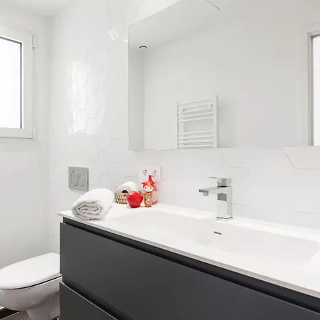 Ferienhaus Luxurioese Schaeferei 2km Vom Von Santa Giulia Entfernt By Interhome