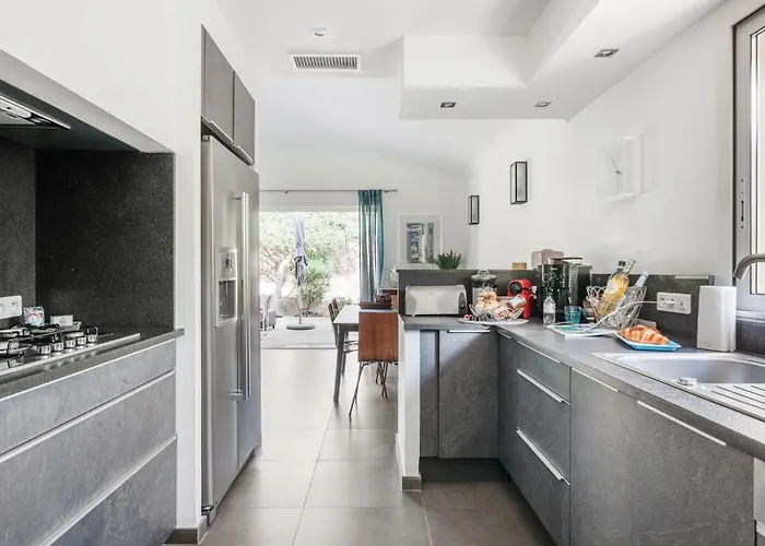 Luxurioese Schaeferei 2km Vom Von Santa Giulia Entfernt By Interhome Holiday home