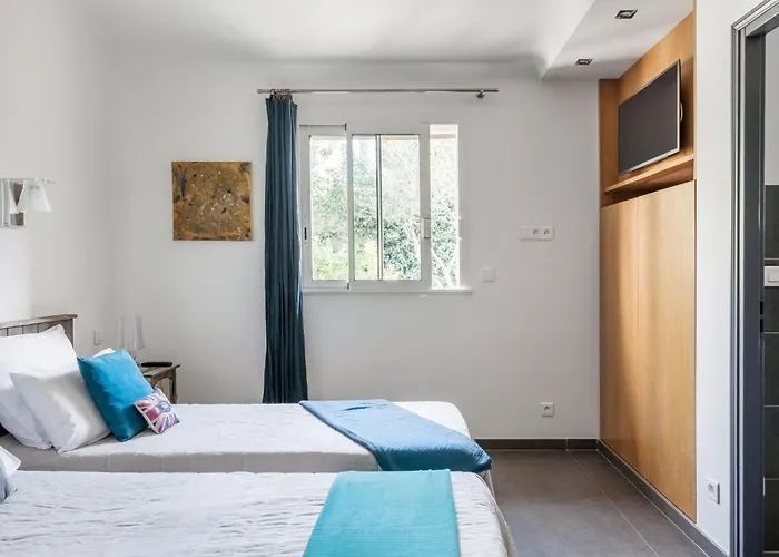 Holiday home Luxurioese Schaeferei 2km Vom Von Santa Giulia Entfernt By Interhome