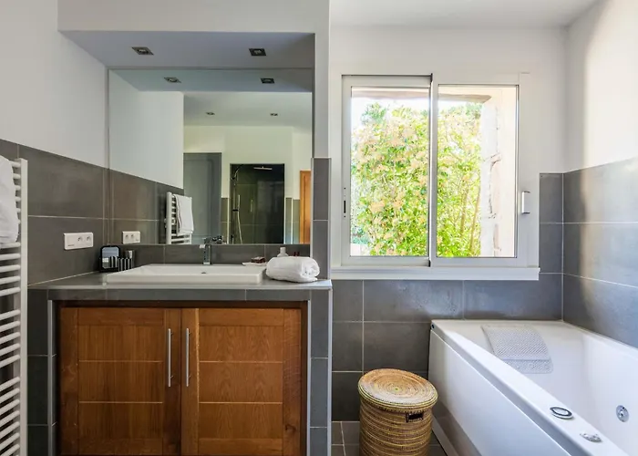 Luxurioese Schaeferei 2km Vom Von Santa Giulia Entfernt By Interhome Holiday home Porto-Vecchio (Corsica)